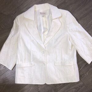 Tanjay White Geometric flower Blazer Jacket with Slit Cuffs
